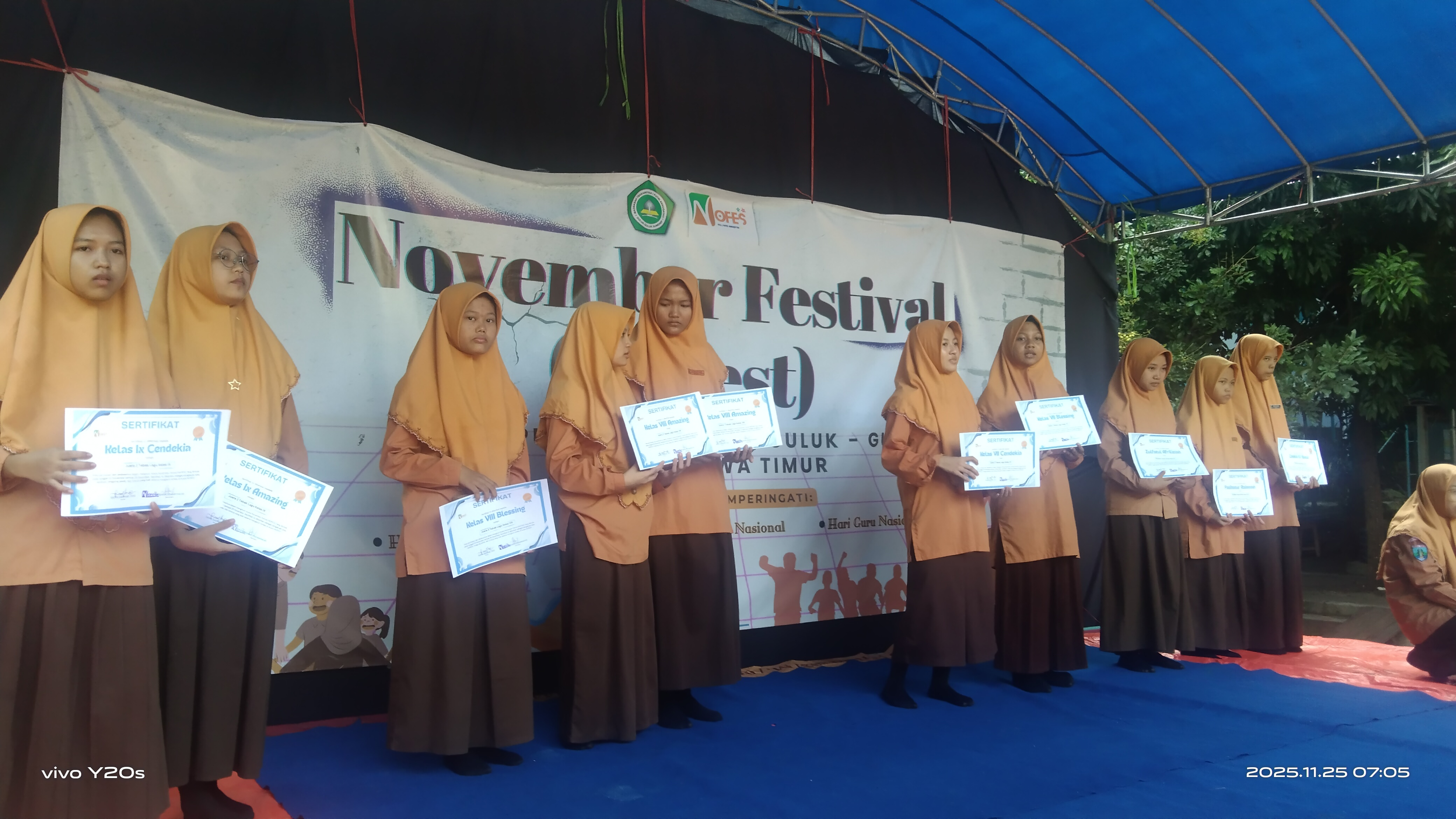 Para pemenang lomba NOVES