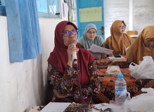 Nyai Hj. Ulfatul Hasna', S.Ag.