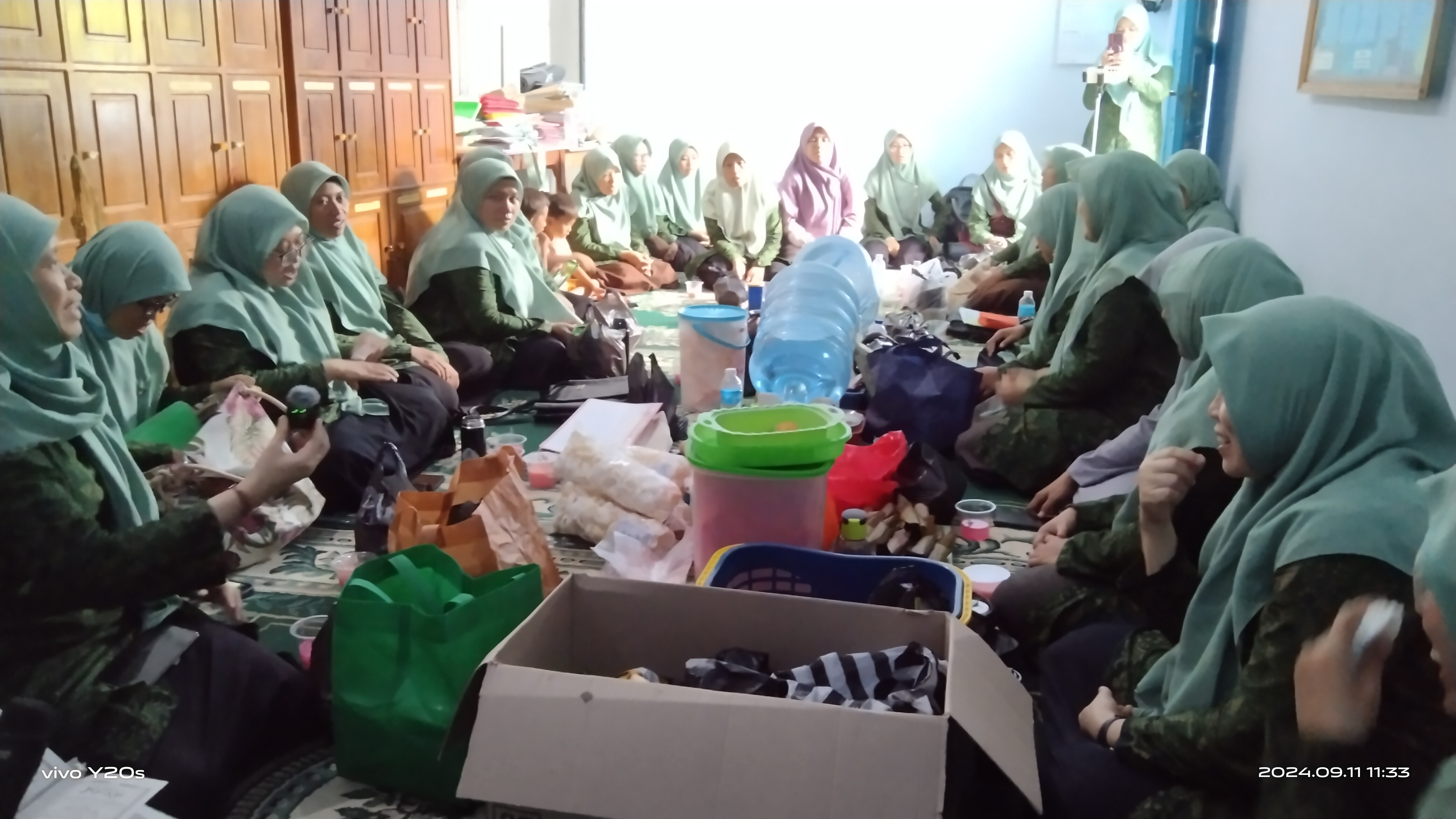 Suasana raung guru putri